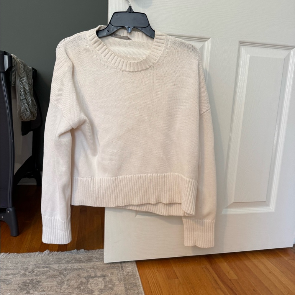 Everlane Women's Cream Crew Neck Sweater